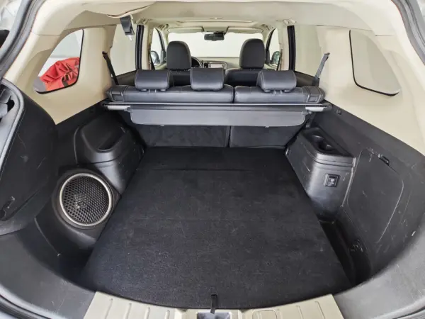 Mitsubishi Outlander 2.0 PHEV Instyle 9