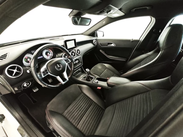 Mercedes-Benz A 180 (BlueEFFICIENCY) AMG Sport 21