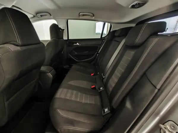 Peugeot 308 1.2 PureTech Allure Pack 40