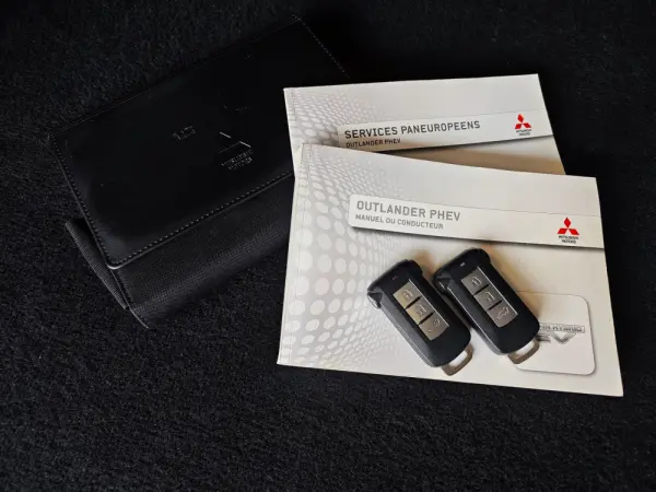 Mitsubishi Outlander 2.0 PHEV Instyle 10