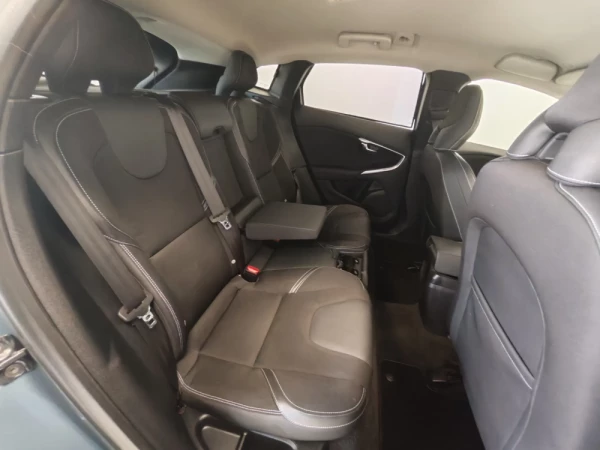 Volvo V40 1.6 D2 Momentum 42