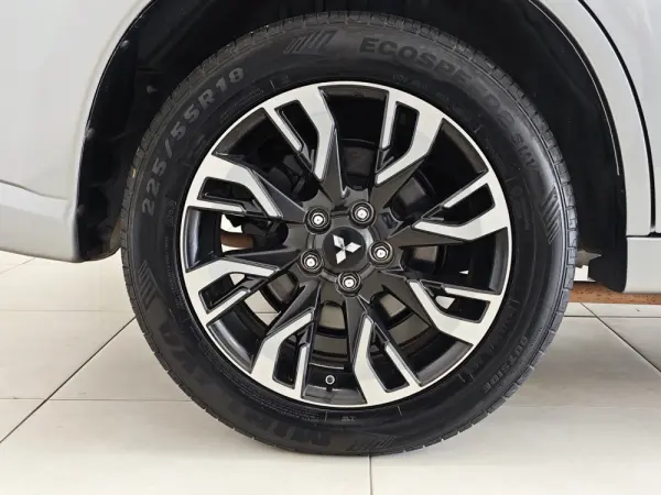 Mitsubishi Outlander 2.0 PHEV Instyle 12