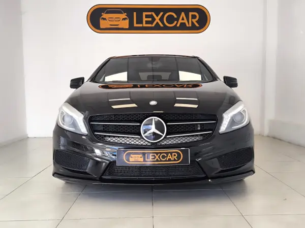 Mercedes-Benz A 180 (BlueEFFICIENCY) AMG Sport 21