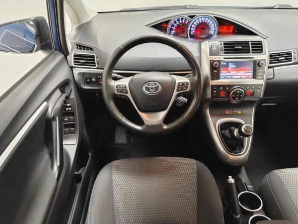 Toyota Corolla Verso 1.6 D-4D 5L S&S Comfort 31