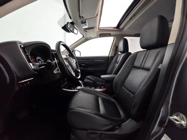 Mitsubishi Outlander 2.0 PHEV Instyle 5