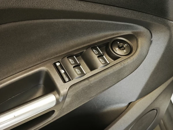 Ford C-Max 1.0 Ecoboost S&S Titanium 28