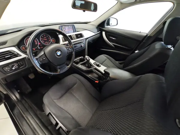 BMW 316 d Touring 32