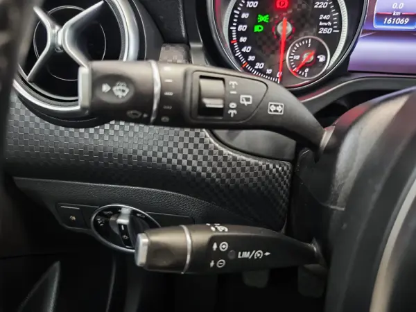 Mercedes-Benz A 180 CDI (BlueEFFICIENCY) AMG 48