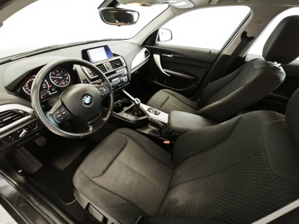 BMW 114 d Sport Line 4