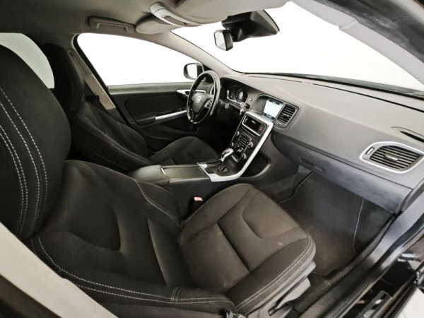 Volvo V60 D2 Geartronic Powershift Edition 41