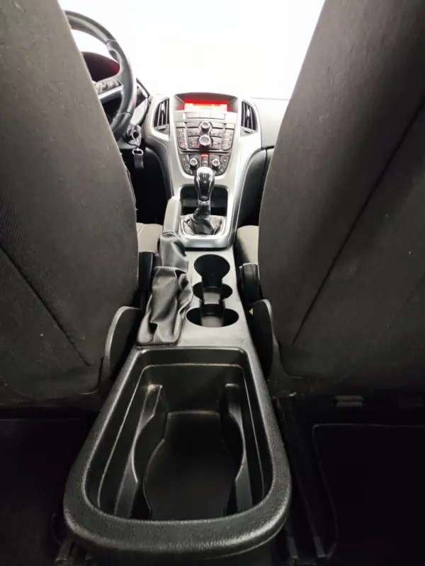 Opel Astra 1.3 CDTi Executive 44