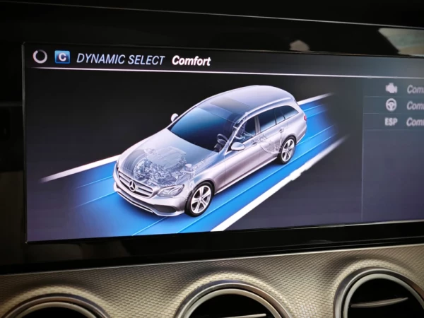 Mercedes-Benz E 220 53