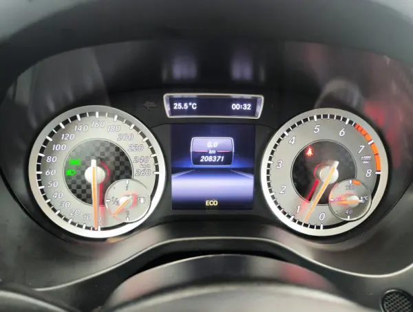 Mercedes-Benz A 180 (BlueEFFICIENCY) AMG Sport 39