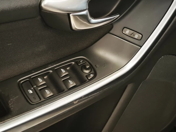 Volvo V60 D2 Geartronic Powershift Edition 23