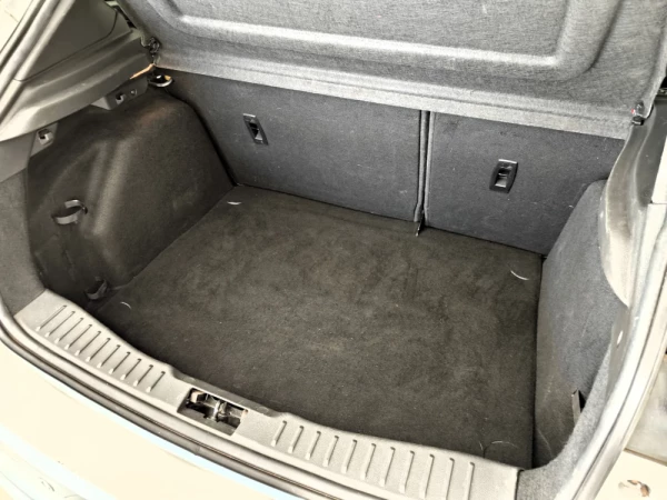 Ford Focus 1.0 EcoBoost S&S ST-Line 42