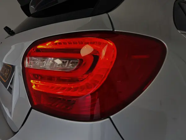 Mercedes-Benz A 180 CDi BE AMG Line Aut. 39