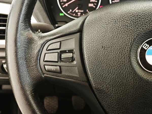 BMW 114 d Sport Line 36