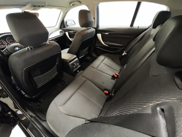 BMW 114 d Line Sport 48