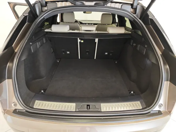 Land Rover Range Rover Velar 2.0 D R-Dynamic 9