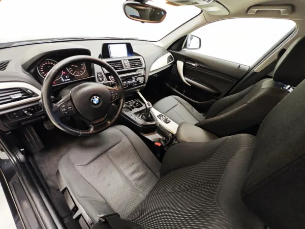 BMW 114 d Line Sport 5