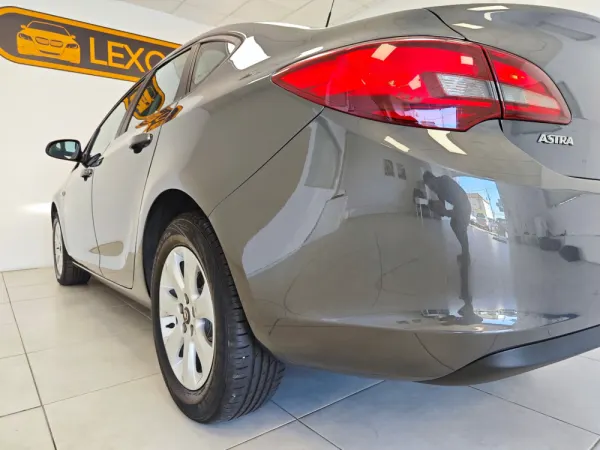 Opel Astra 1.3 CDTi Executive 21