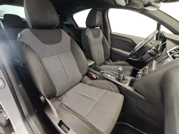 Citroën DS4 Crossback PureTech 130 S&S 43