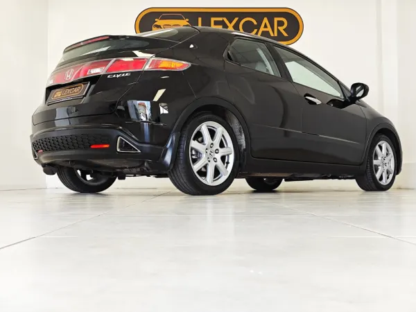 Honda Civic 1.8 VTEC Sport 11