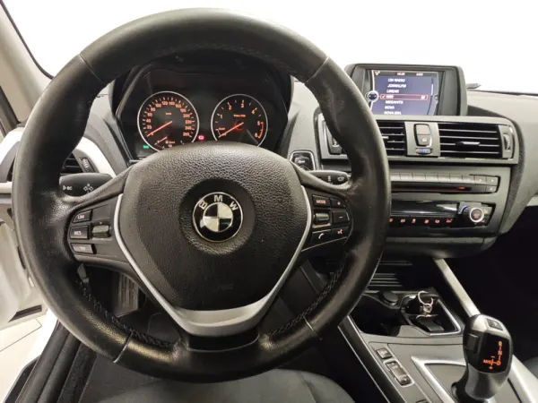 BMW 116 dA Line Sport 22