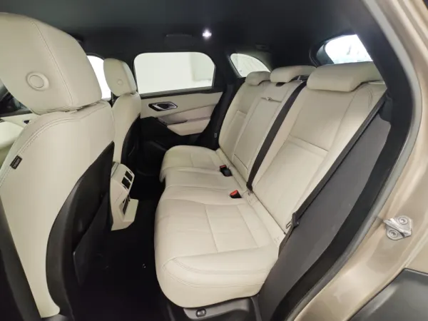 Land Rover Range Rover Velar 2.0 D R-Dynamic 58