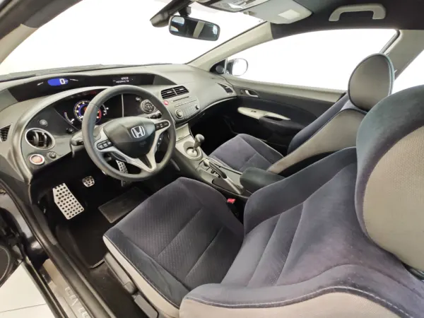 Honda Civic 1.8 VTEC Sport 26