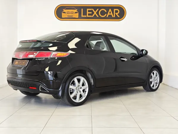 Honda Civic 1.8 VTEC Sport 3