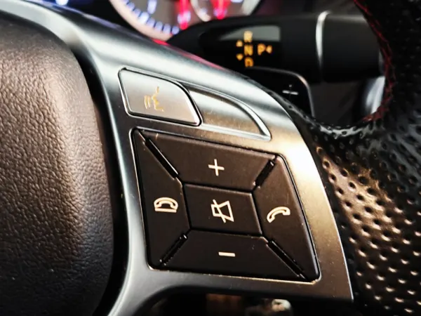 Mercedes-Benz A 180 Autotronic 35