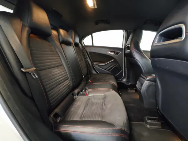 Mercedes-Benz A 180 Autotronic 41