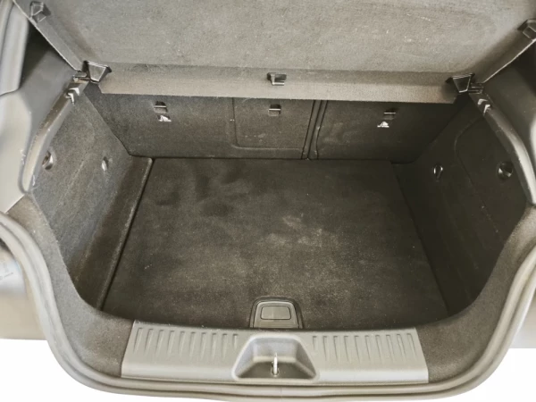 Mercedes-Benz A 180 (BlueEFFICIENCY) AMG Sport 9