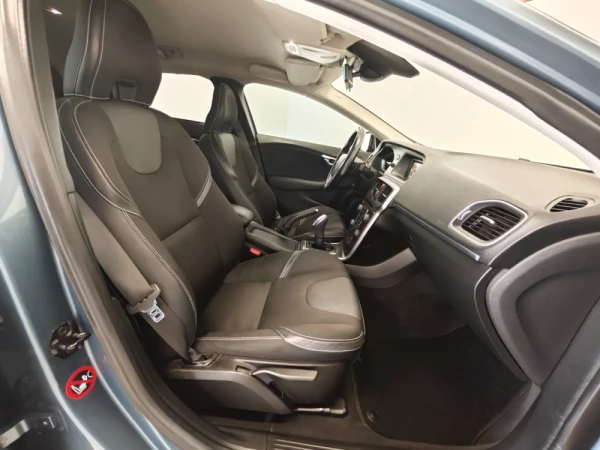 Volvo V40 1.6 D2 Momentum 40