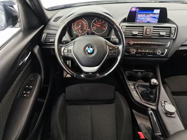 BMW 116 d Pack M 27