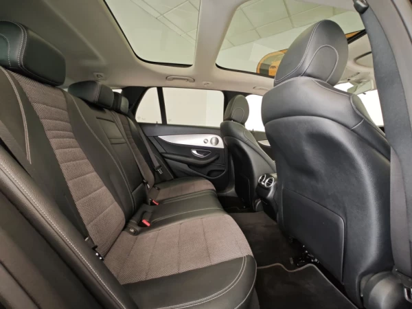 Mercedes-Benz E 220 64