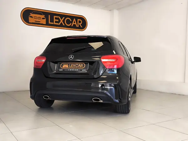 Mercedes-Benz A 180 (BlueEFFICIENCY) AMG Sport 31