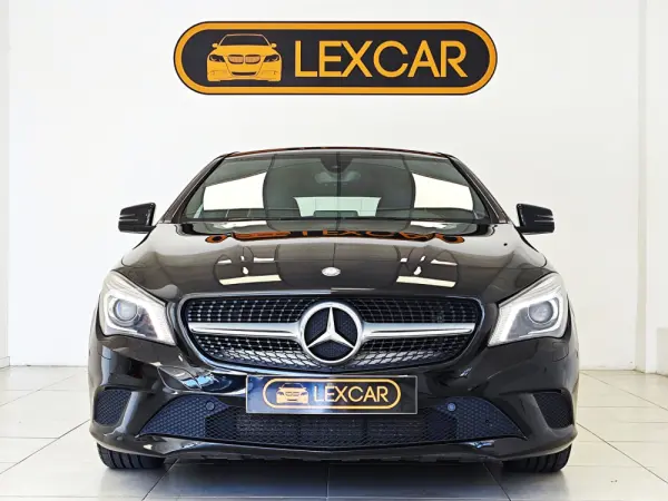 Mercedes-Benz CLA 200 d Shooting Brake Urban 3
