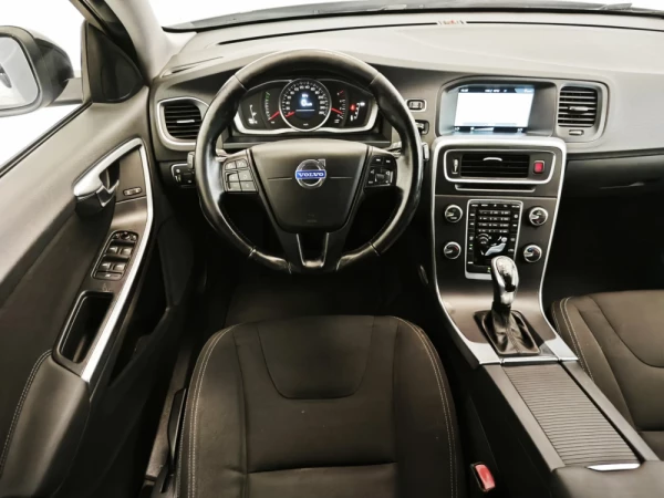 Volvo V60 D2 Geartronic Powershift Edition 34
