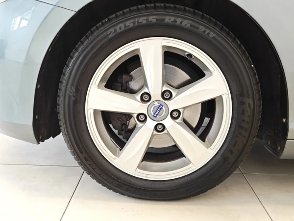 Volvo V40 1.6 D2 Momentum 11