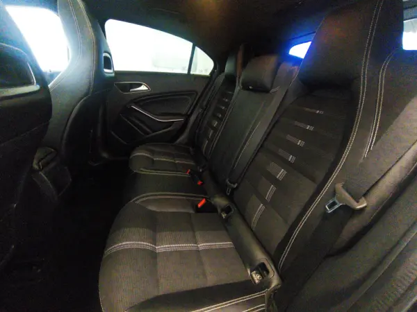 Mercedes-Benz A 180 CDI (BlueEFFICIENCY) AMG 64