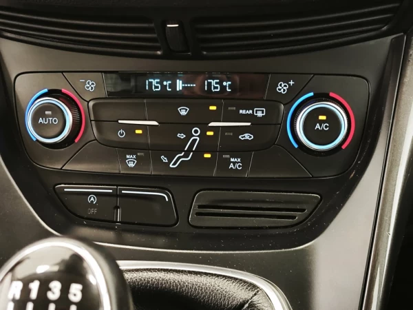 Ford C-Max 1.0 Ecoboost S&S Titanium 36