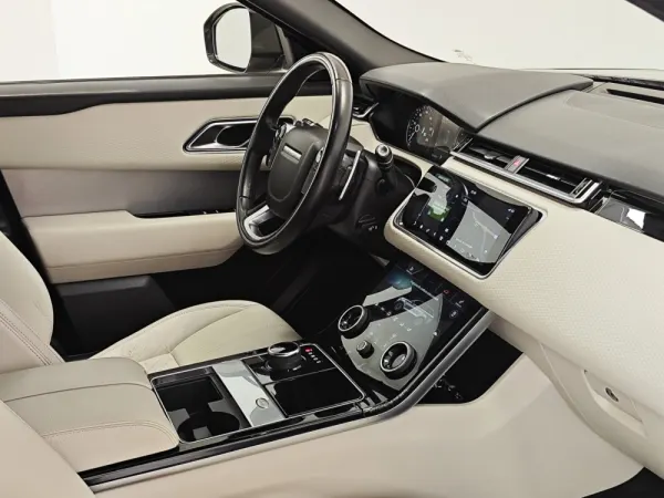 Land Rover Range Rover Velar 2.0 D R-Dynamic 7