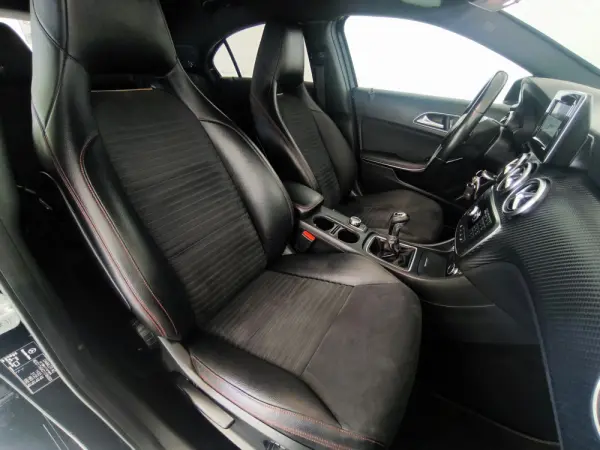 Mercedes-Benz A 180 (BlueEFFICIENCY) AMG Sport 66
