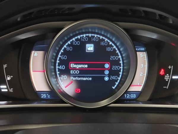 Volvo V40 1.6 D2 Momentum 39