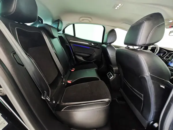 Renault Mégane ENERGY TCe 130 INTENS 45