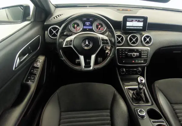 Mercedes-Benz A 180 (BlueEFFICIENCY) AMG Sport 48