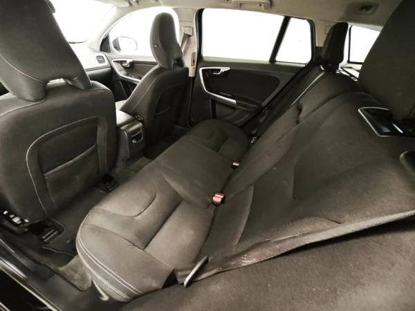 Volvo V60 D2 Geartronic Powershift Edition 48