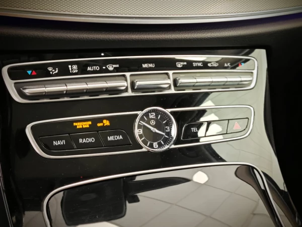 Mercedes-Benz E 220 44